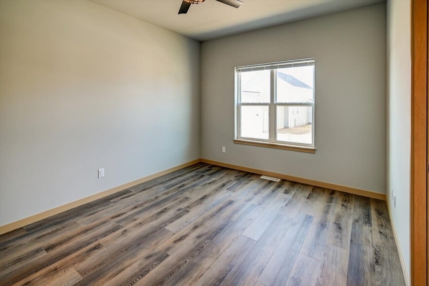 Building Photo - 4831 Suelo Rd