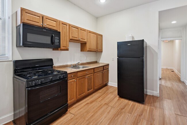 Building Photo - 1606 Gwynns Falls Pkwy