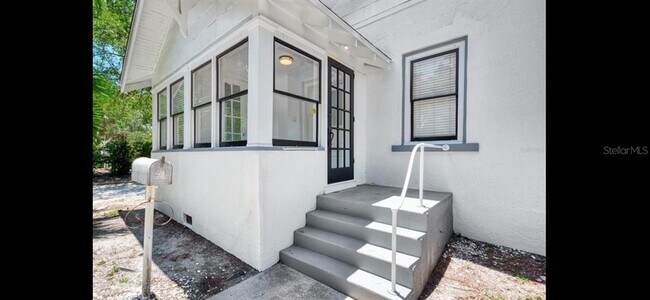 Building Photo - 1513 Palmetto Ln