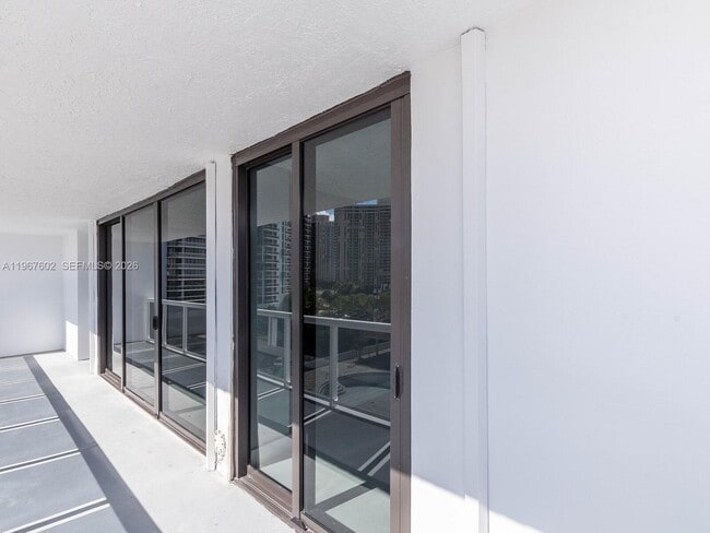 Building Photo - 20505 E Country Club Dr