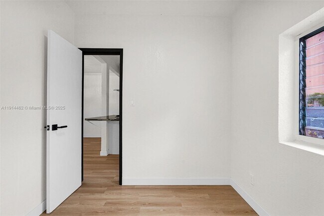 Building Photo - 12287 NE 7th Ave