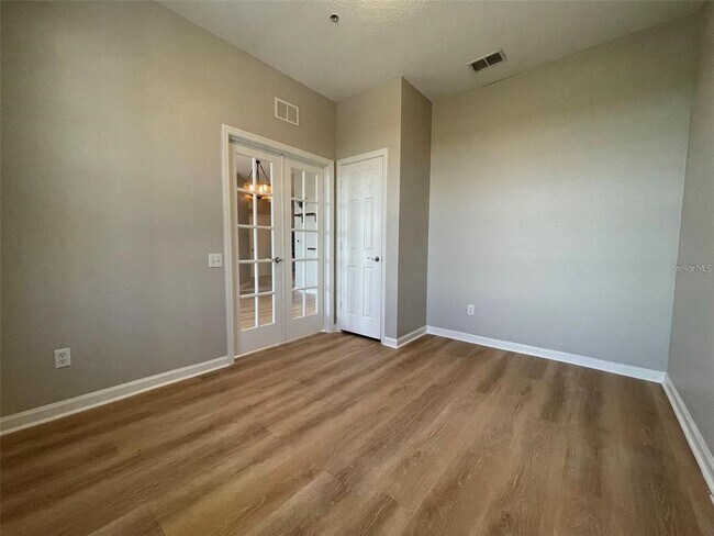 Building Photo - 6451 Old Park Ln