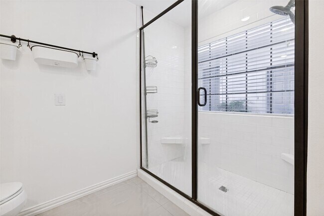 Building Photo - 5100 Verde Valley Ln