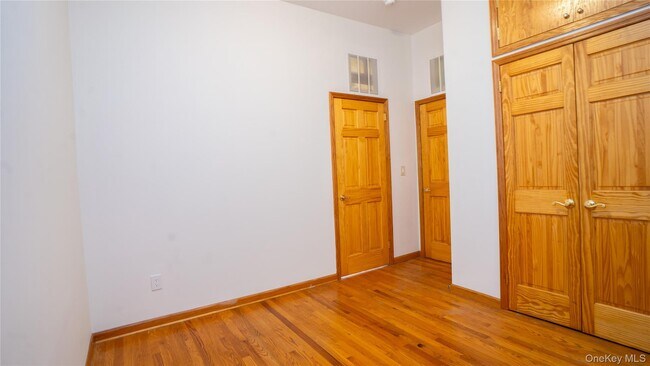 Building Photo - 46 N Village Ave