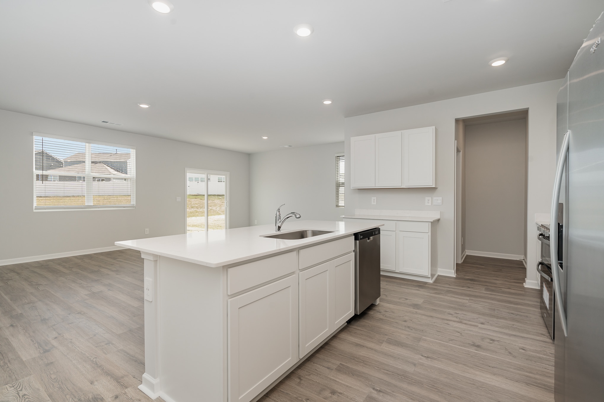 Building Photo - 7271 Golden Way