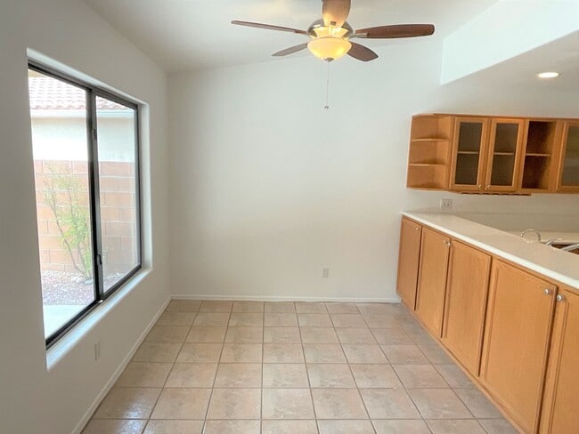 Building Photo - Foothills Location - 3 Bedroom 2 bath on cul-de-sac with Sparkling pool