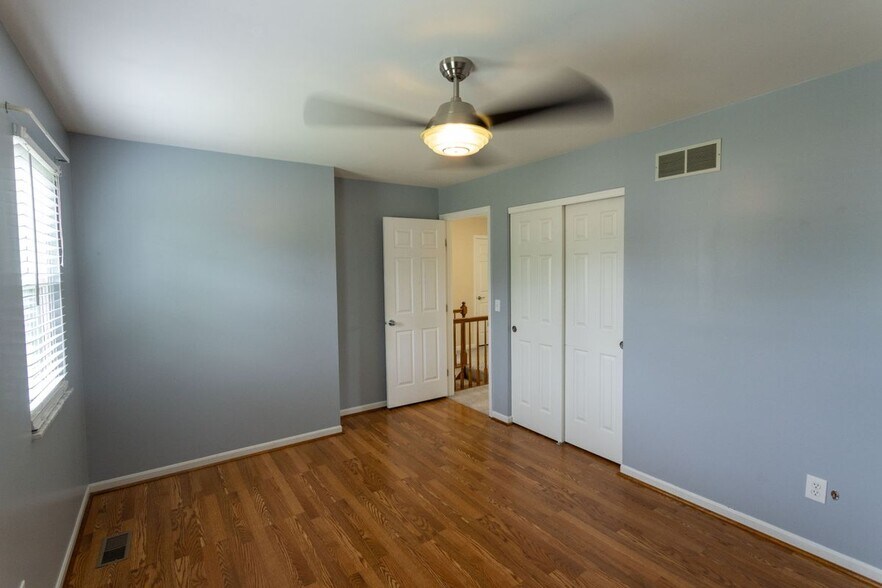 Building Photo - 7963 Thistlewood Dr