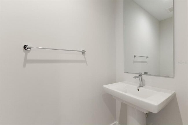 Building Photo - 275 1st Ave S