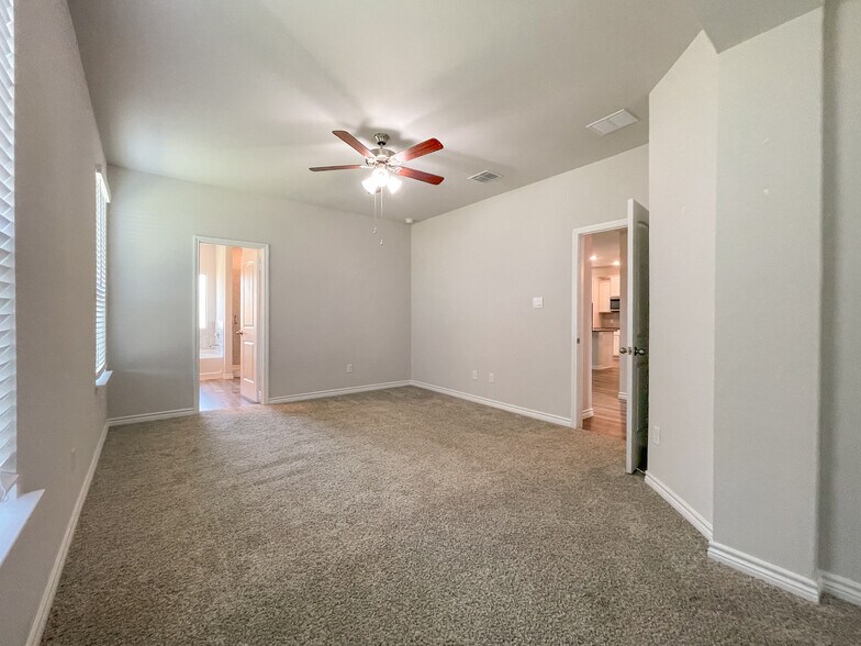Building Photo - 5700 Foggy Lagoon Dr