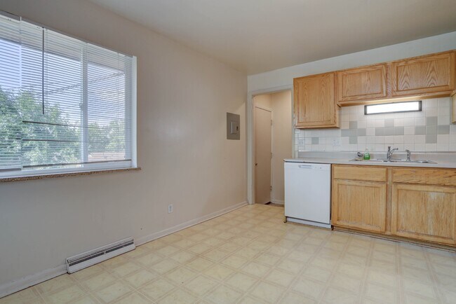 Building Photo - 16270 W 14th Ave