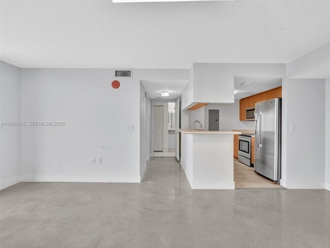 Building Photo - 816 NW 11th St