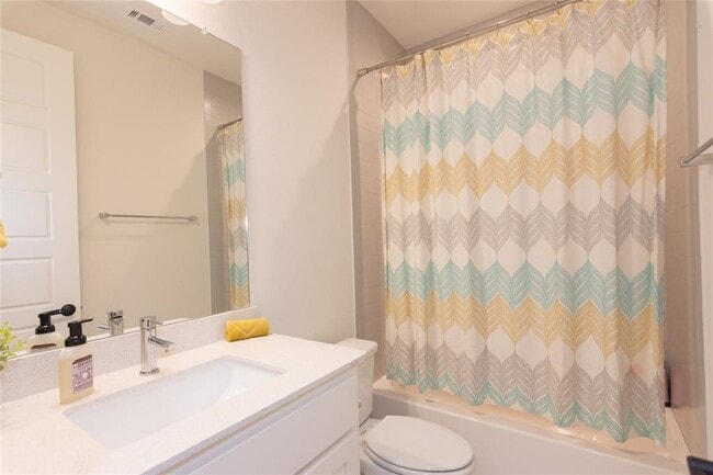 Building Photo - 205 Eiglehart Rd