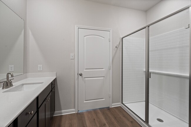 Building Photo - 1000 Camelia Grv Ct