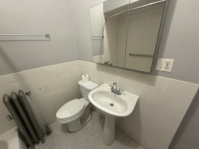 Building Photo - 4501 N Troy St