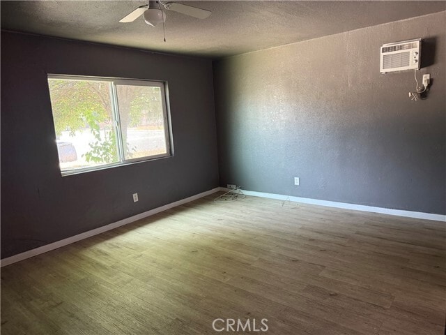 Building Photo - 1030 W Latham Ave