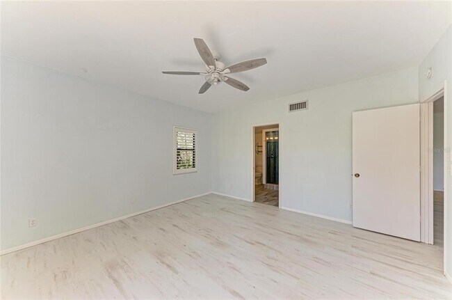 Building Photo - 5395 Lake Arrowhead Trail