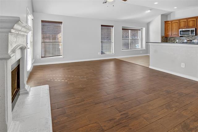 Building Photo - 8216 Deer Bluff Ln