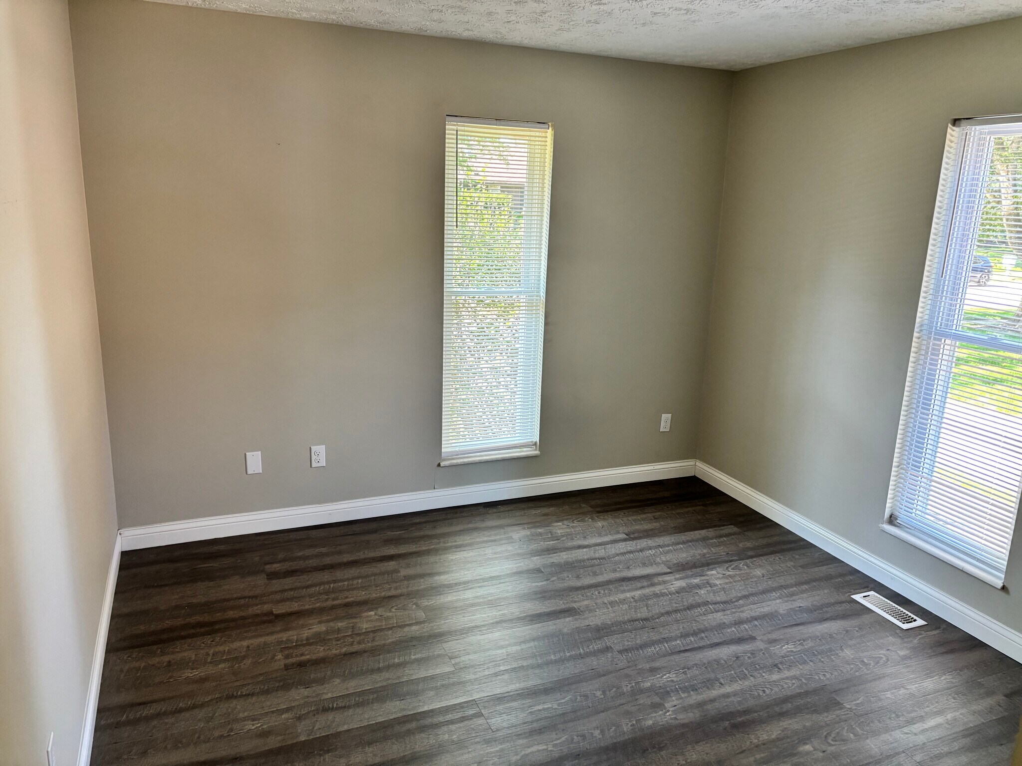 Building Photo - 2279 Joshua Cir