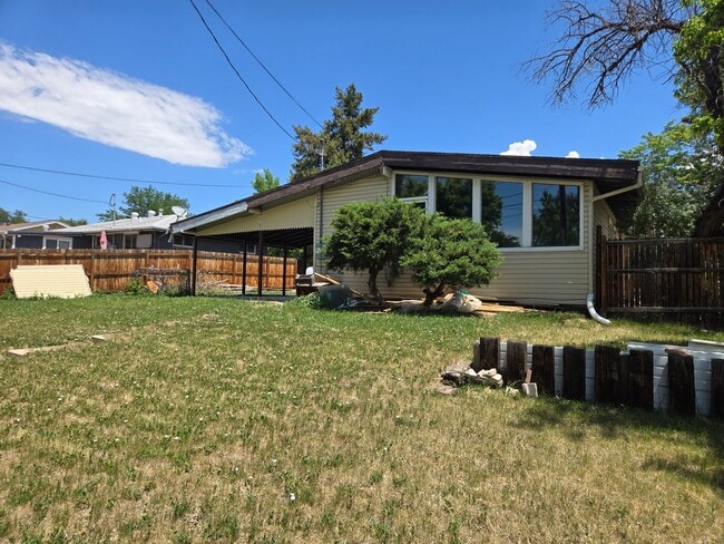 Building Photo - Move in Ready Ranch home in Westminster