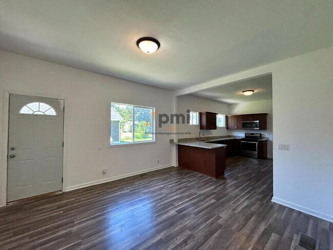 Building Photo - 13328 Edison St