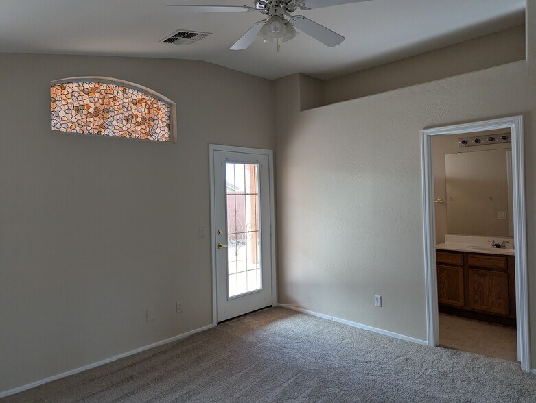 Building Photo - 9287 E Shasta Dr