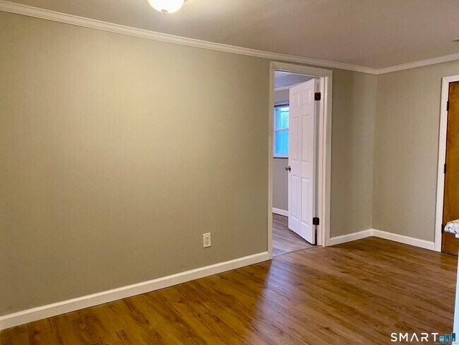 Building Photo - 43 Rodney St