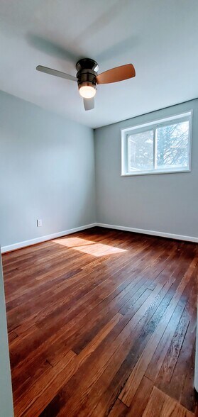 First bedroom (top floor) view 1 - 4223 Gault Pl NE