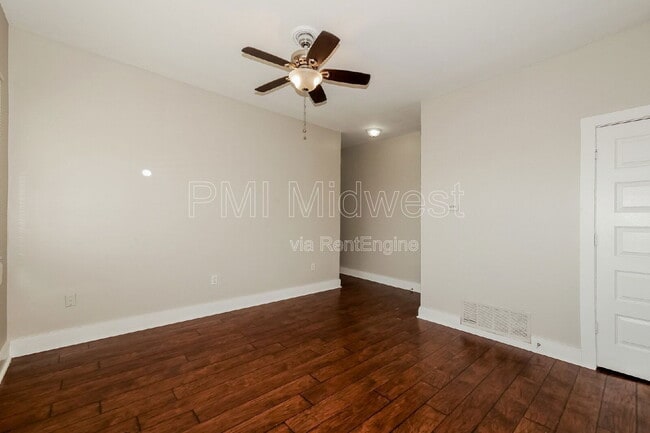 Building Photo - 2029 N College Ave