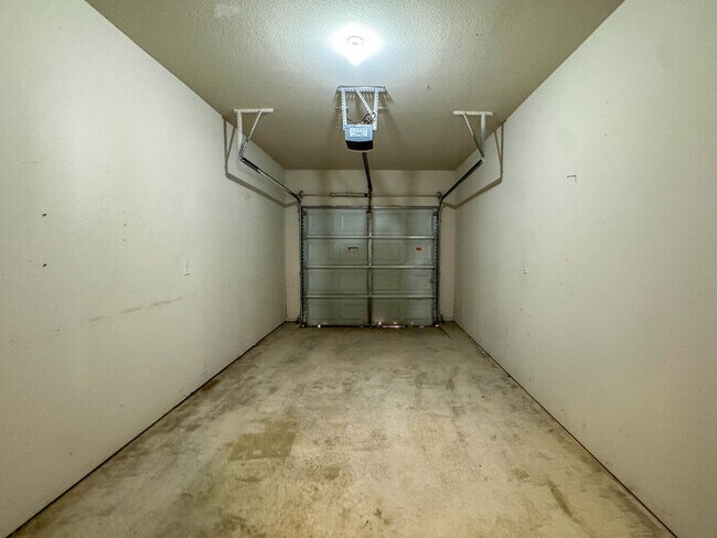 Building Photo - 5500 Dolores!