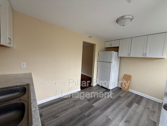 Building Photo - 3733 Briggs Rd