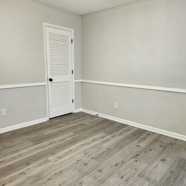 Building Photo - 1406 Hays St