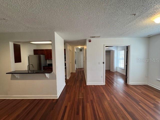 Building Photo - 2031 Dixie Belle Dr