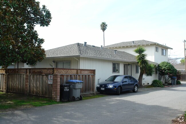 Primary Photo - 1327 Essex Way