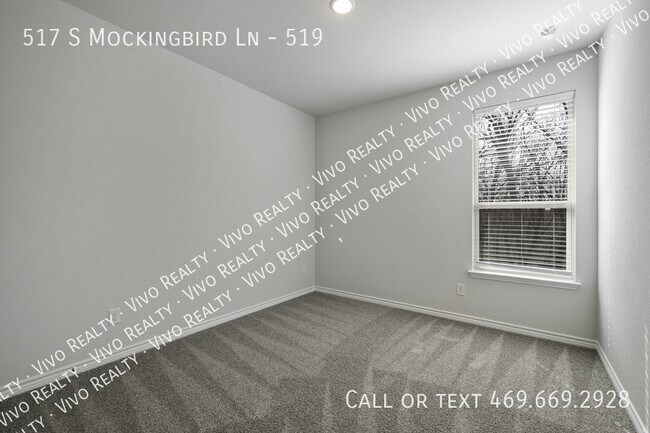 Building Photo - 517 S Mockingbird Ln