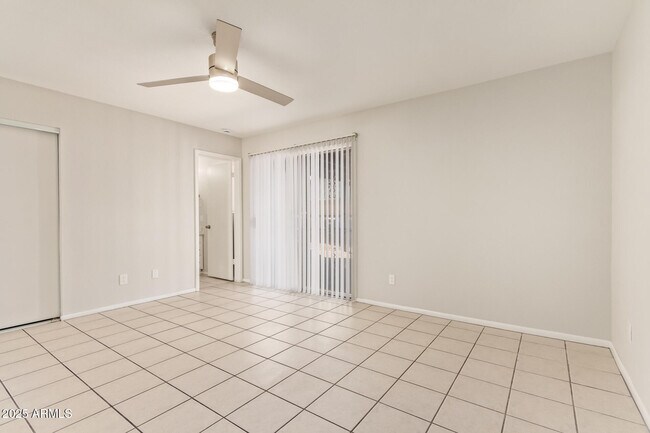 Building Photo - 1754 E Alta Vista Rd