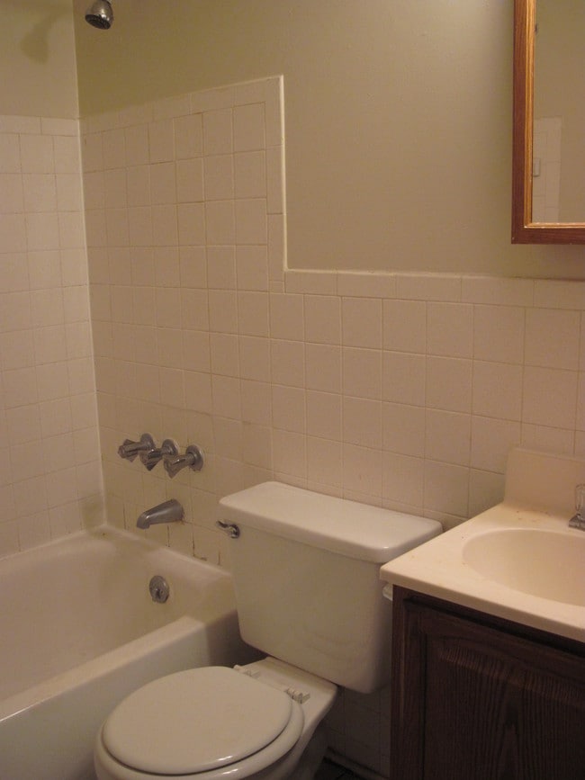 Curry Village Bloomington, IN Apartment Finder