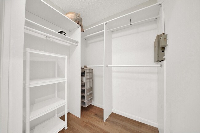 Building Photo - 6371 Toulon Dr