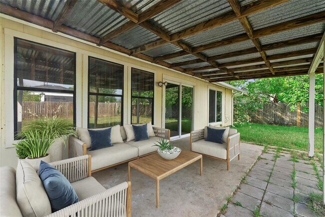 Building Photo - 12906 Irongate Ave