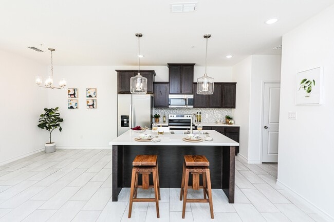 Building Photo - 9903 Bijan Dr