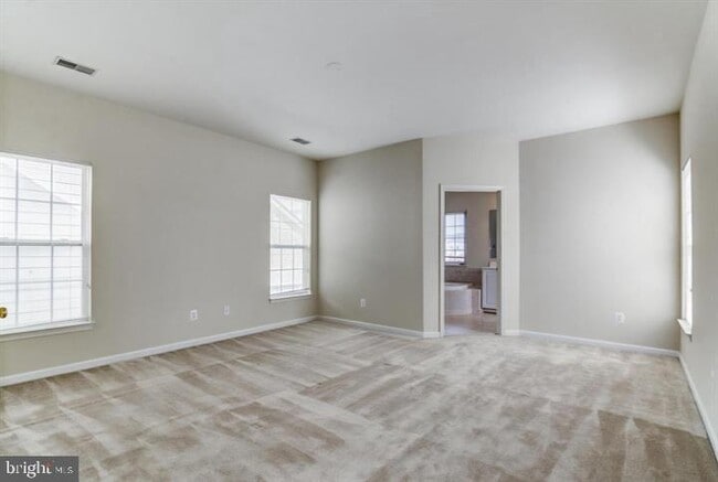 Building Photo - 2002 Idlewild Blvd