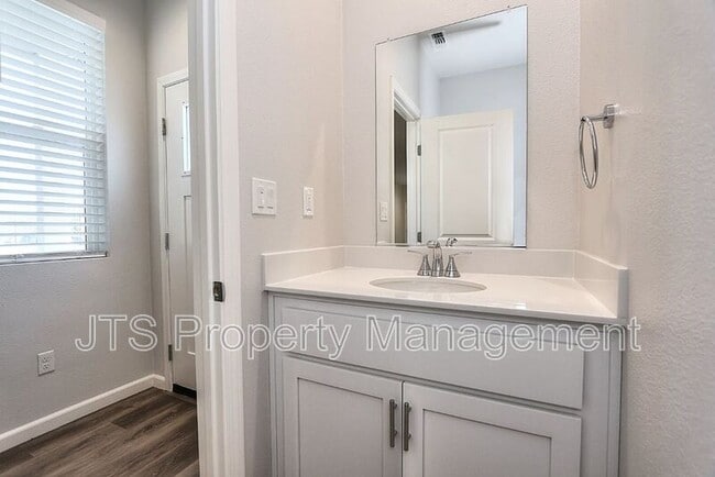 Building Photo - 47 Brookbay Way