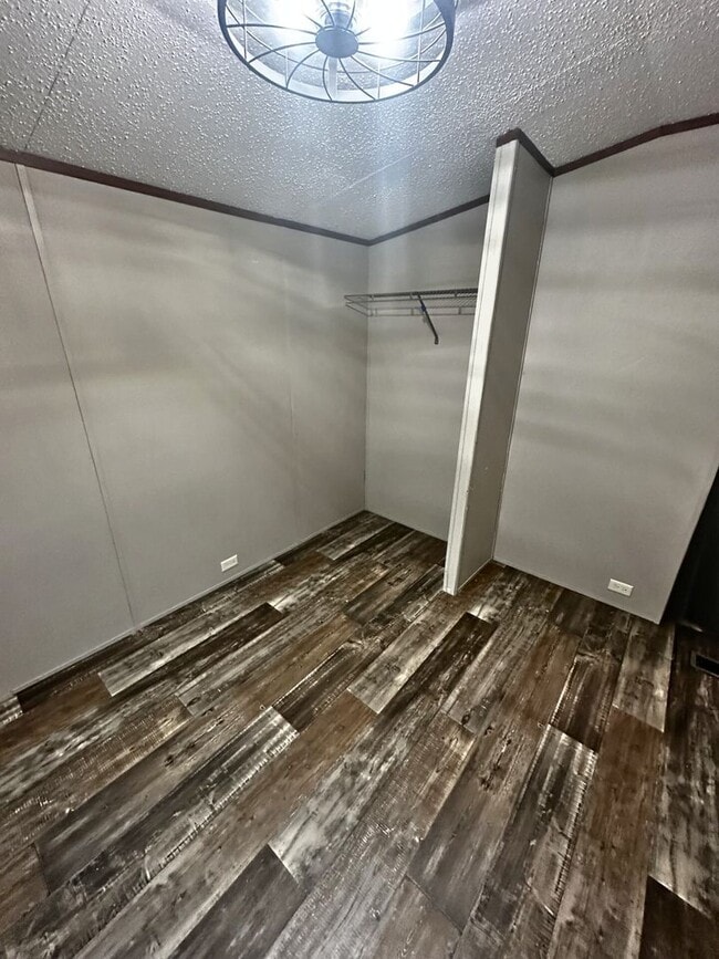 Building Photo - Secure Gated Delight Community