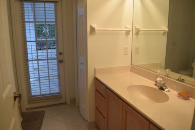 Building Photo - Fully furnished 3 bedroom 3 Bath POOL home in Sandpiper Bay