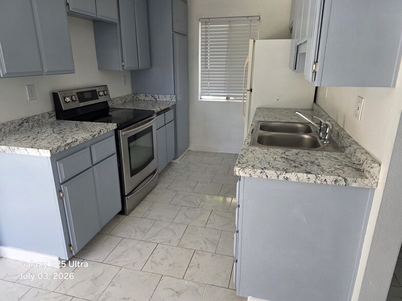 Building Photo - 6560 College Grove Dr