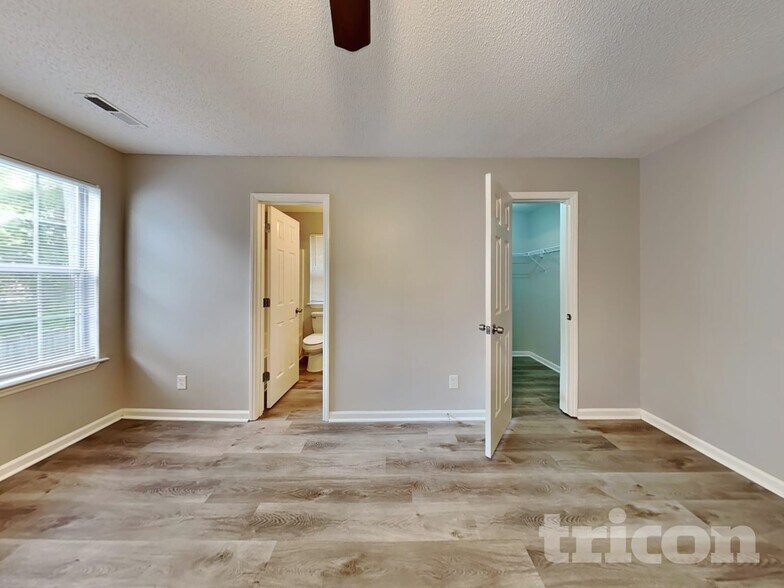 Building Photo - 6025 Black Bear Ct