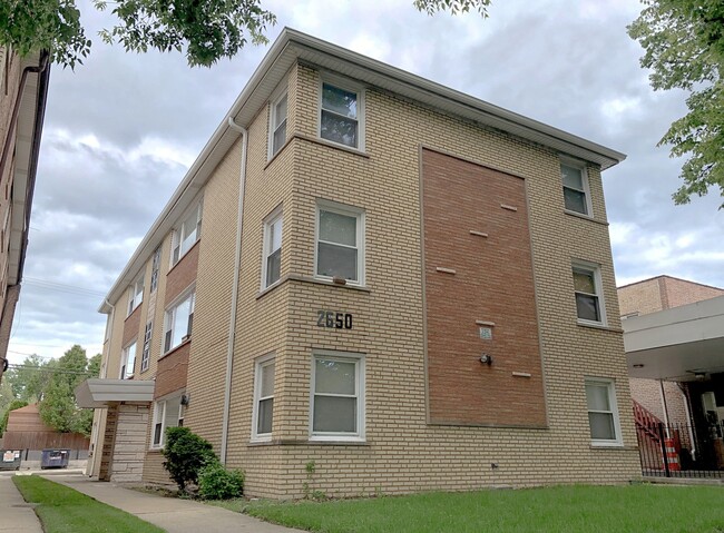 Primary Photo - 2650 W Touhy Ave