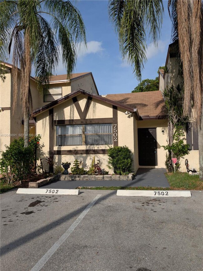 Building Photo - 7502 NW 33rd St
