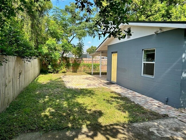 Building Photo - 4203 E Yukon St