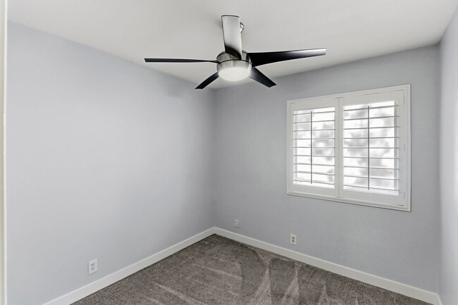 Building Photo - North Davis Condo-Available