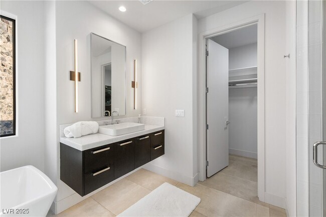 Building Photo - 386 Tranquil Peak Ct